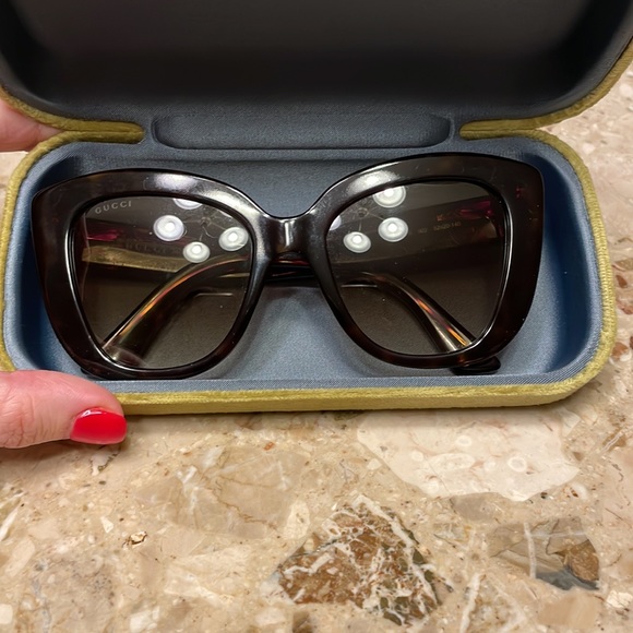 NEW Gucci tortoise oversized sunglasses - Picture 2 of 7